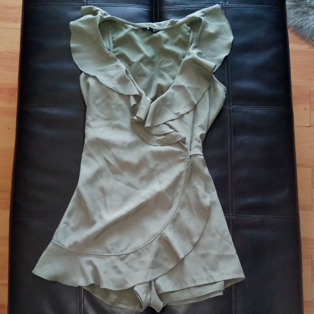 Bebe Romper!!